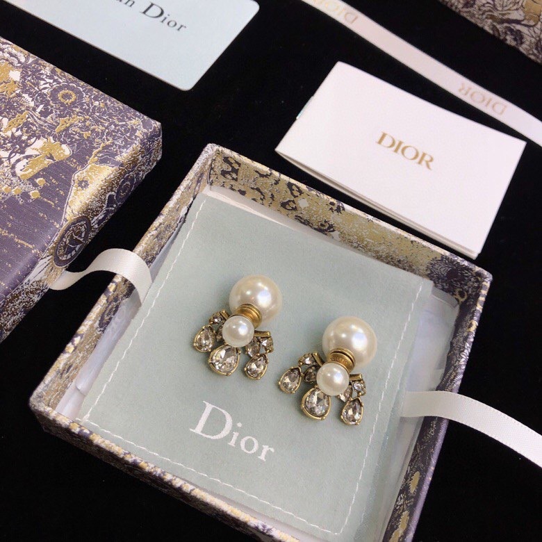ch**an D*or earrings